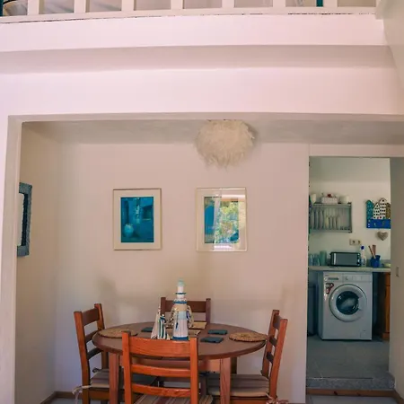 Quinta Cabecinha Bed & Breakfast *